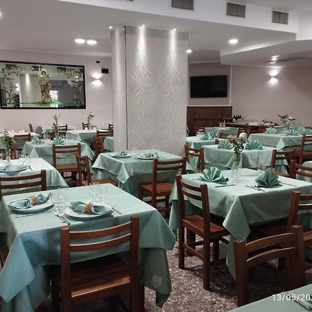 Hotel Ristorante San Giovanni Фалерна Экстерьер фото