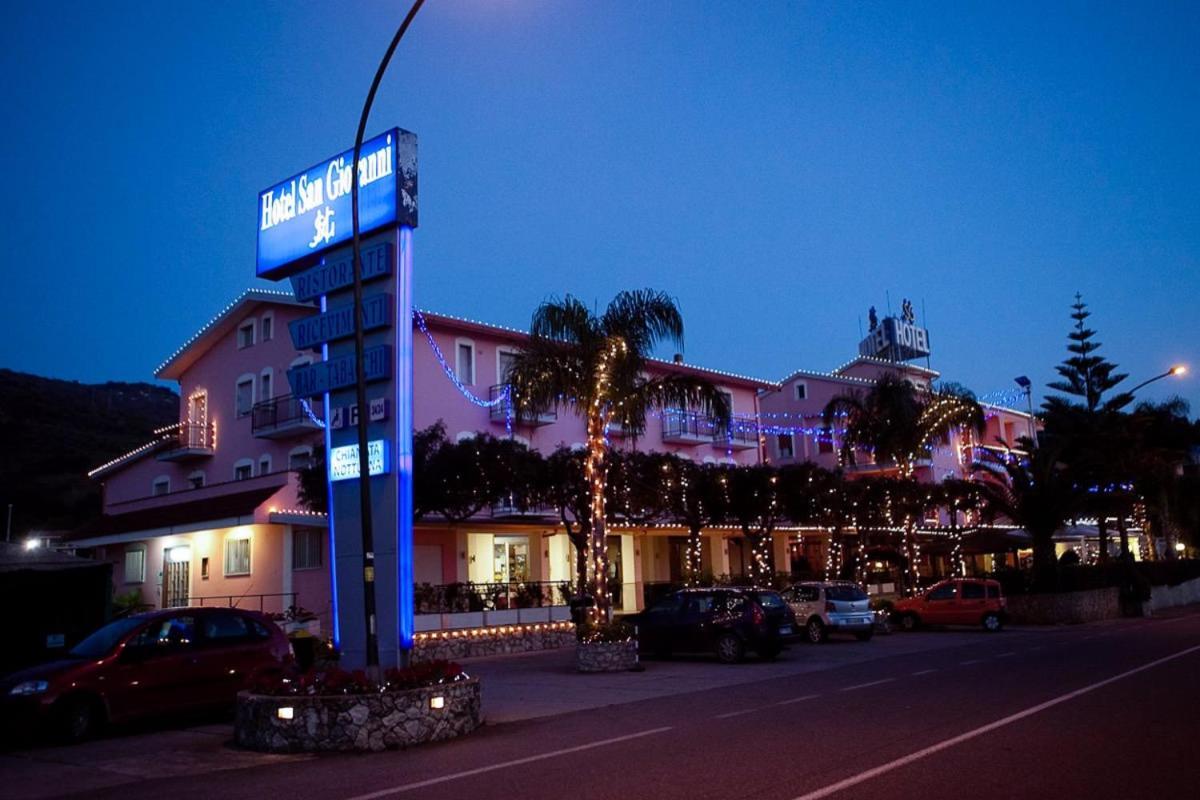 Hotel Ristorante San Giovanni Фалерна Экстерьер фото