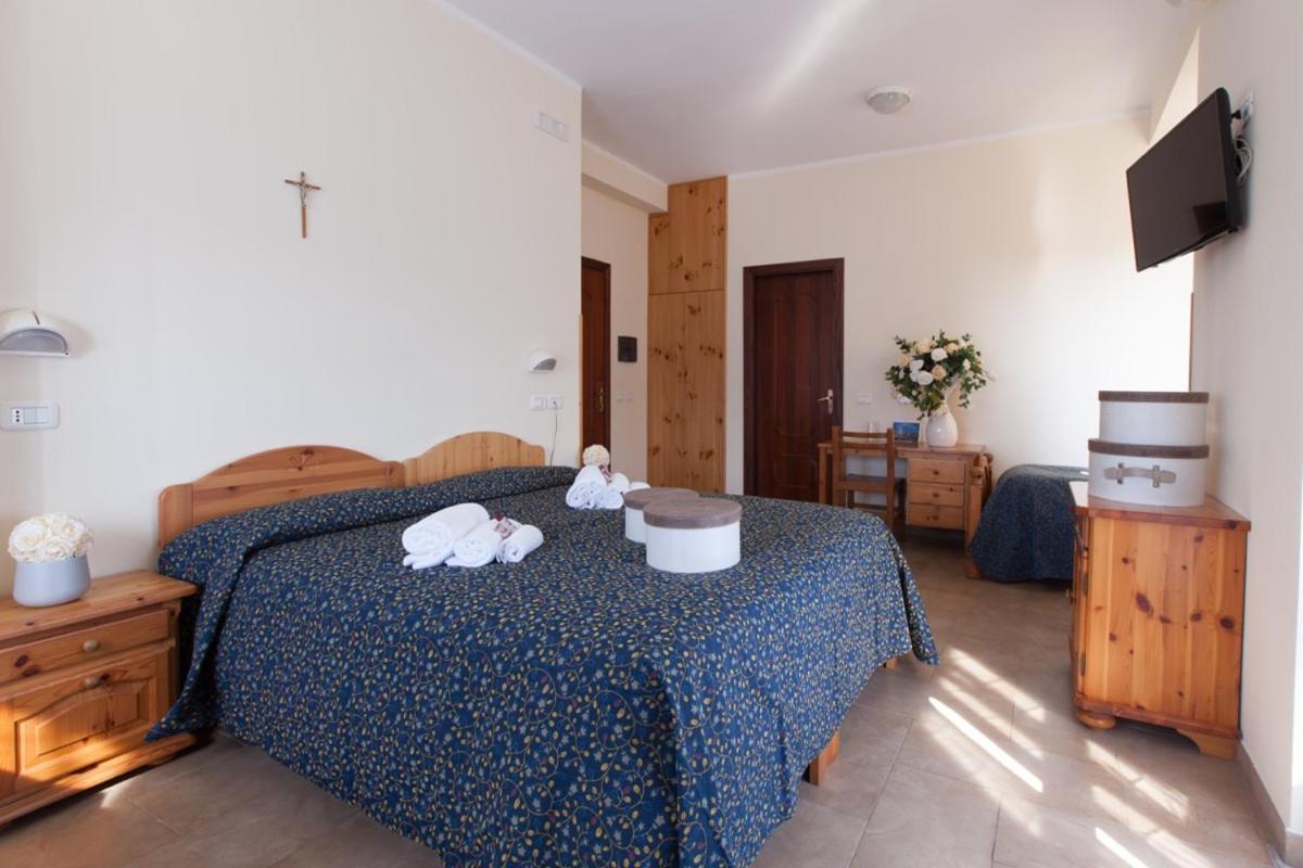 Hotel Ristorante San Giovanni Фалерна Экстерьер фото